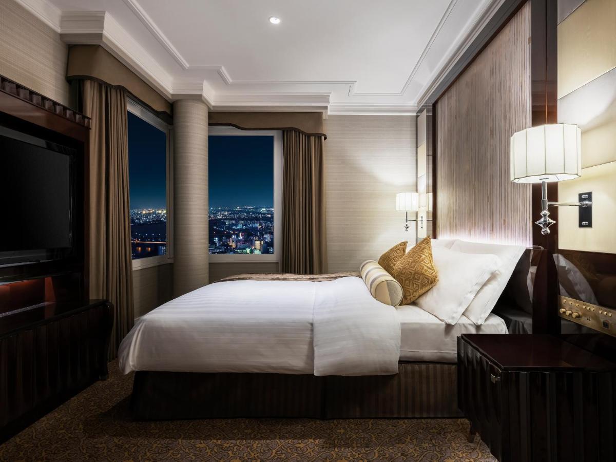 Hotel Hankyu International Осака Экстерьер фото