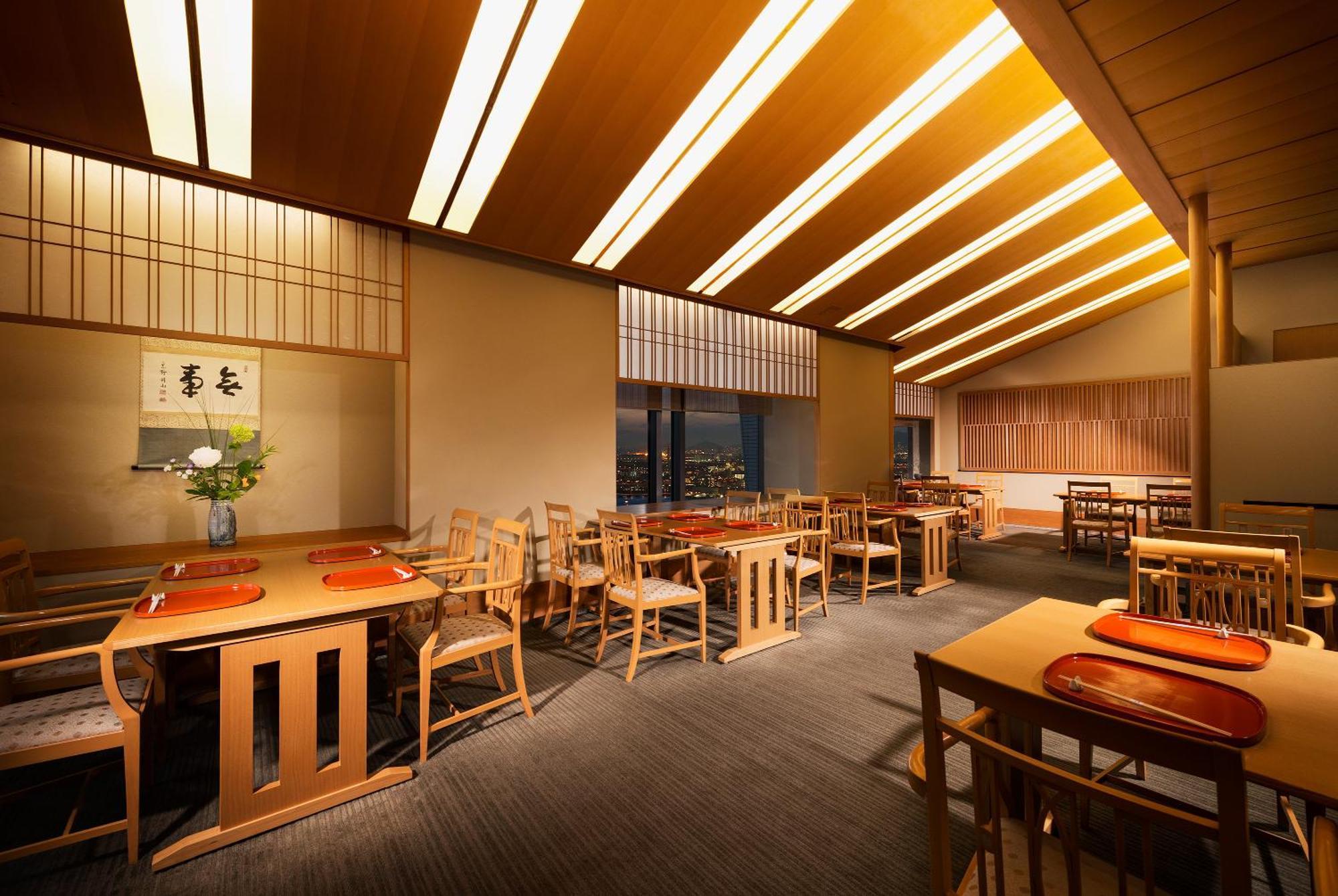 Hotel Hankyu International Осака Экстерьер фото